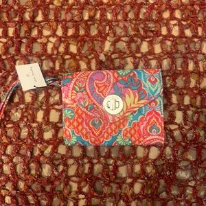 Vera Bradley wristlet. NWT.